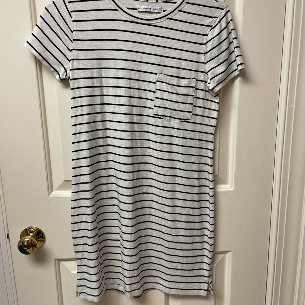 A&F pocket tee dress